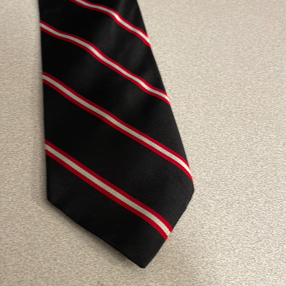 Brooks Brothers Makers Pure Silk Men’s Tie